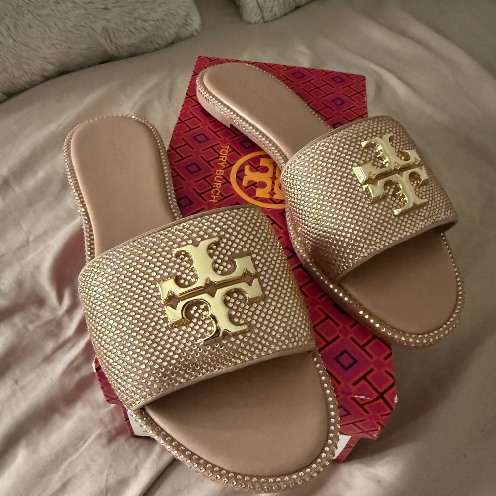 Tory Burch Gold Logo Pink Sandals - Picture 7 of 7